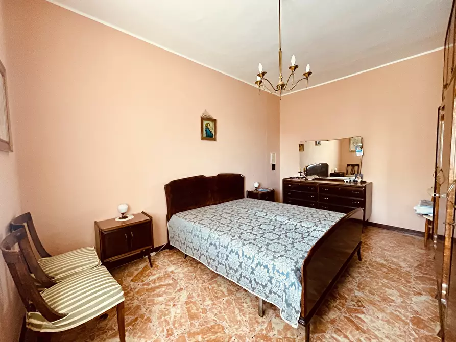 Immagine 10 di Casa indipendente in vendita  in SP32 3 a Serravalle Langhe