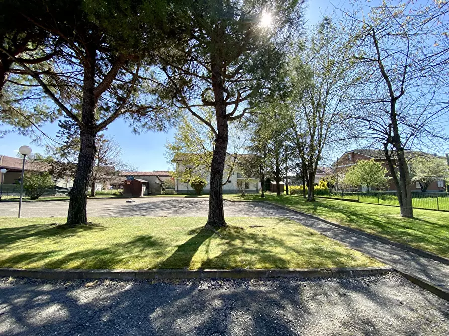 Immagine 16 di Quadrilocale in vendita  in Viale Europa 13 a Grinzane Cavour