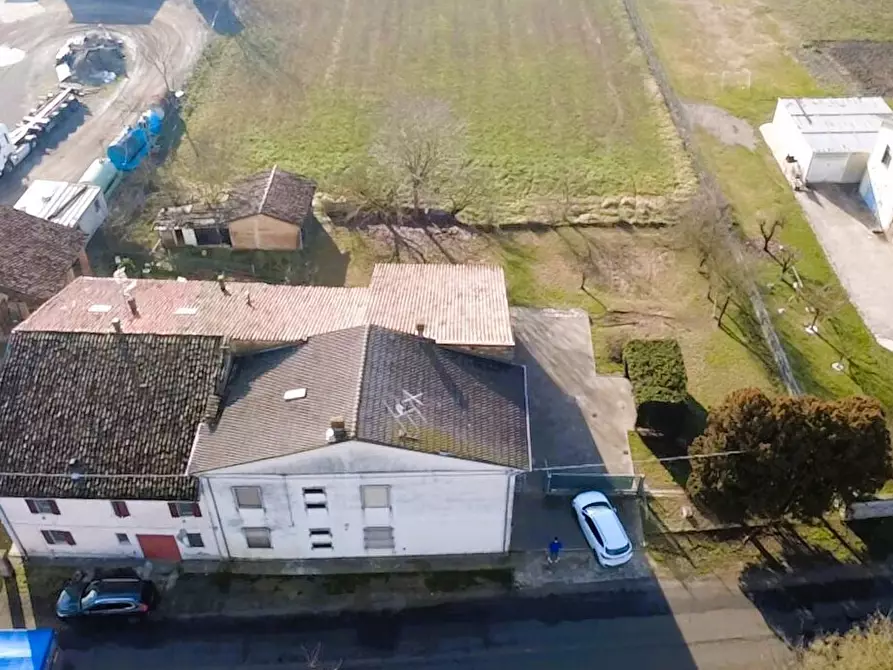 Immagine 37 di Villetta a schiera in vendita  in Argine Filippina 104 a Sissa Trecasali