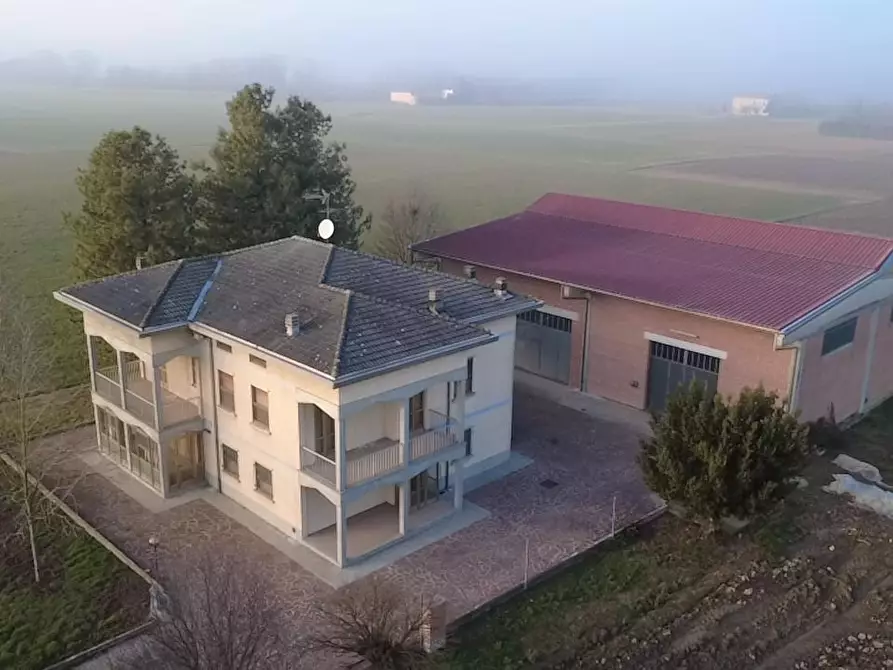Immagine 2 di Casa bifamiliare in vendita  in Strada Bassa 3 a San Secondo Parmense