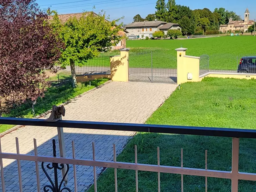 Immagine 3 di Villa in vendita  in Strada Cinta Fossa 6a a Roccabianca