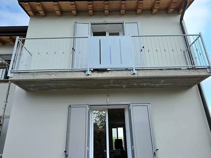 Immagine 8 di Villetta a schiera in vendita  in STRADA DELLA SACCA 6 a Sissa Trecasali