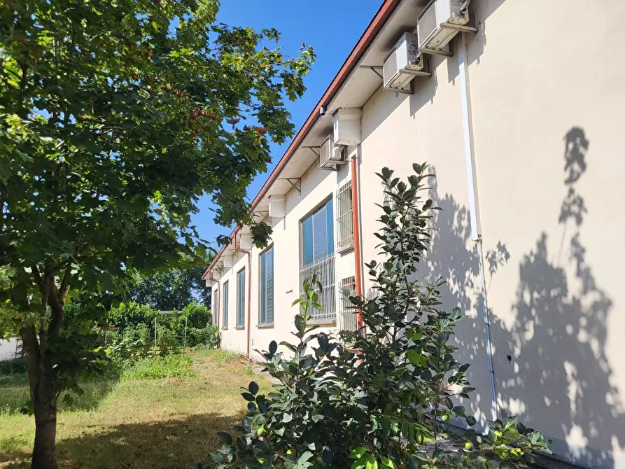 Immagine 23 di Attività artigianale in vendita  in Via Fenilbruciato 2 a Sissa Trecasali