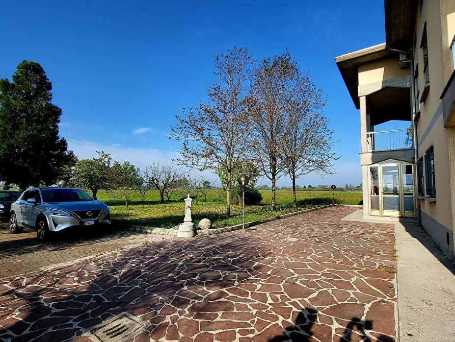 Immagine 5 di Casa bifamiliare in vendita  in Strada Bassa 3 a San Secondo Parmense