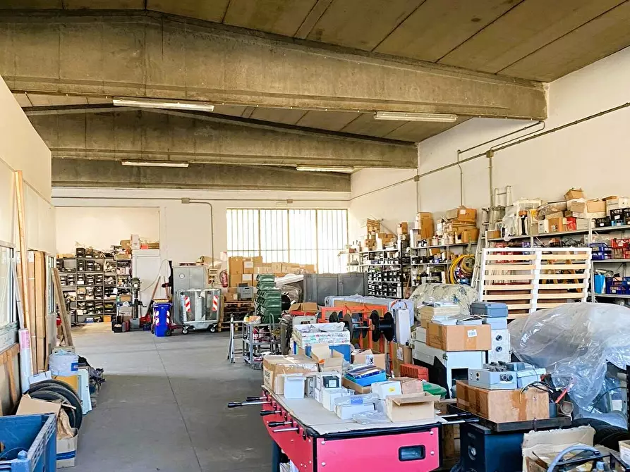 Immagine 2 di Attività artigianale in affitto  in Via Gaetano Donizetti 5 a San Secondo Parmense