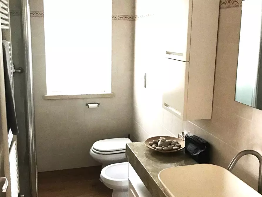 Immagine 8 di Casa trifamiliare in vendita  a Senigallia