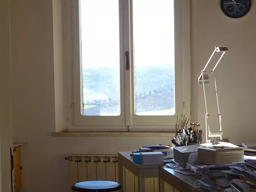 Immagine 10 di Ufficio in vendita  a Corinaldo