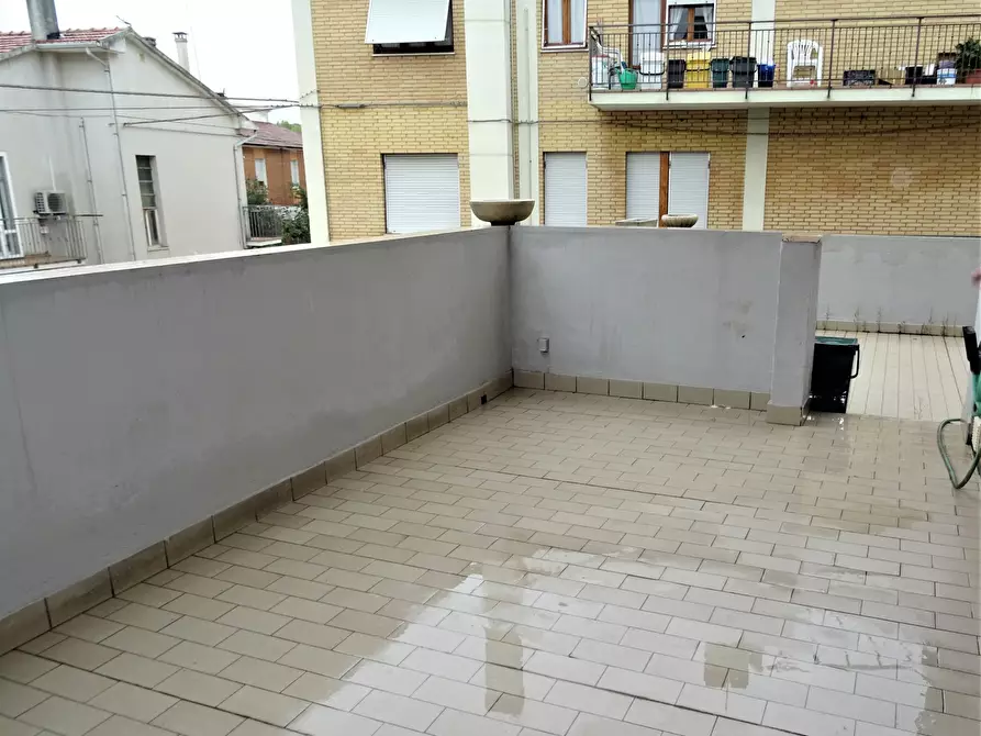 Immagine 19 di Appartamento in vendita  a Senigallia