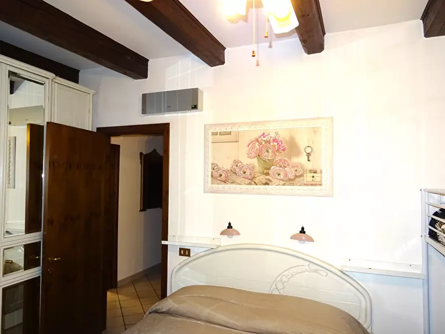 Immagine 22 di Rustico / casale in vendita  a Ostra Vetere