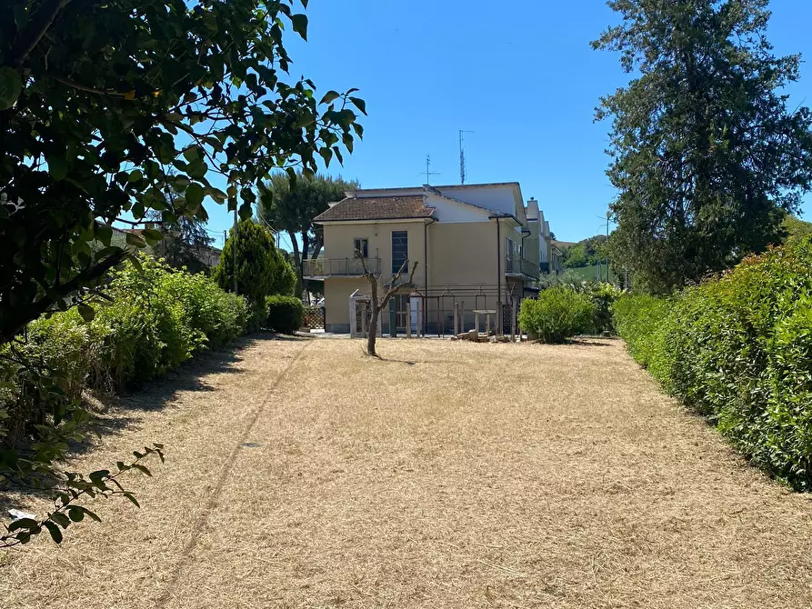 Immagine 38 di Casa bifamiliare in vendita  a Senigallia