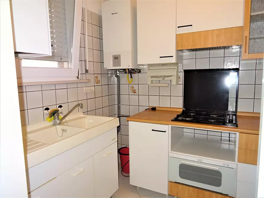 Immagine 3 di Appartamento in vendita  a Senigallia