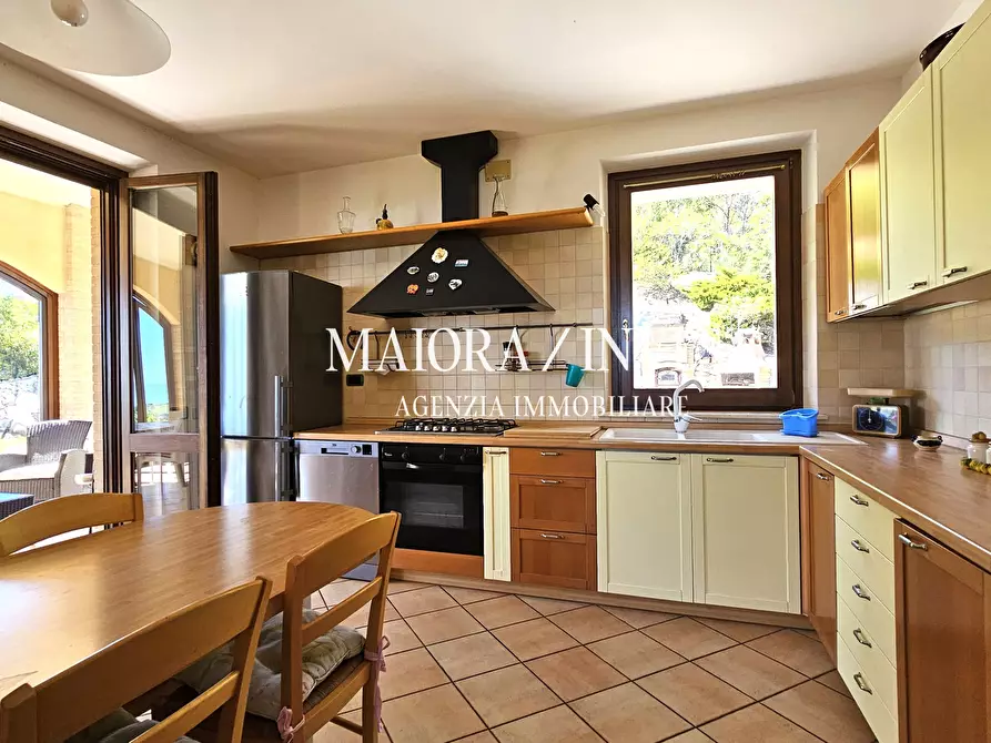 Immagine 15 di Villa in vendita  a Acquaviva Picena