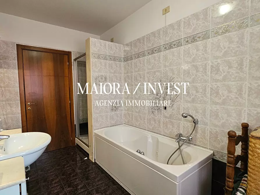 Immagine 16 di Pentalocale in vendita  a Grottammare