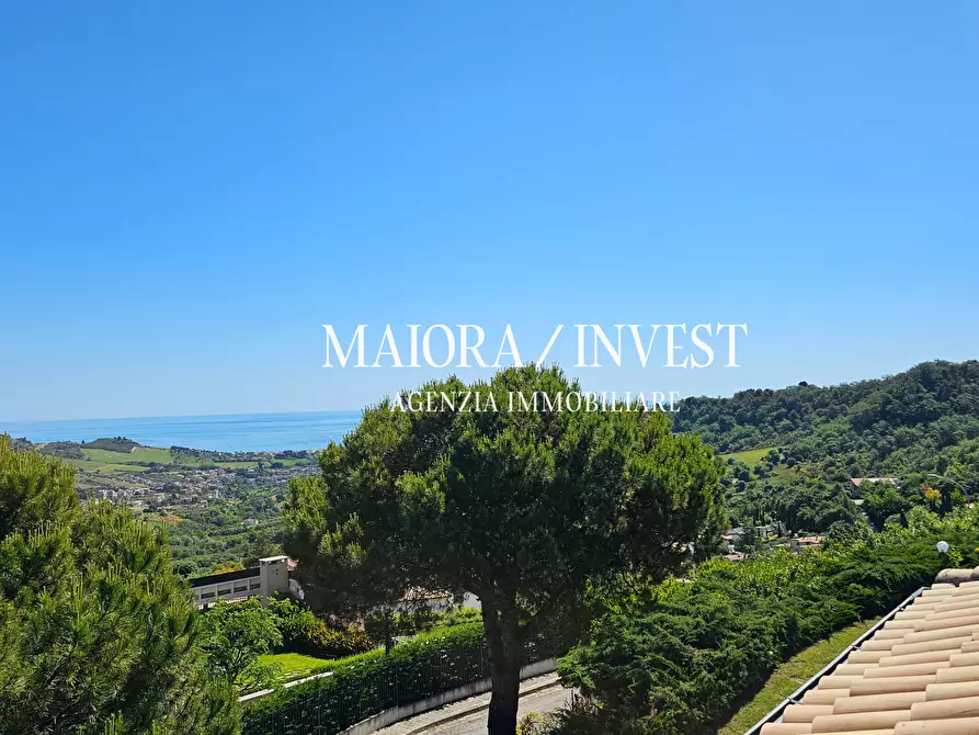 Immagine 35 di Villa in vendita  a Acquaviva Picena