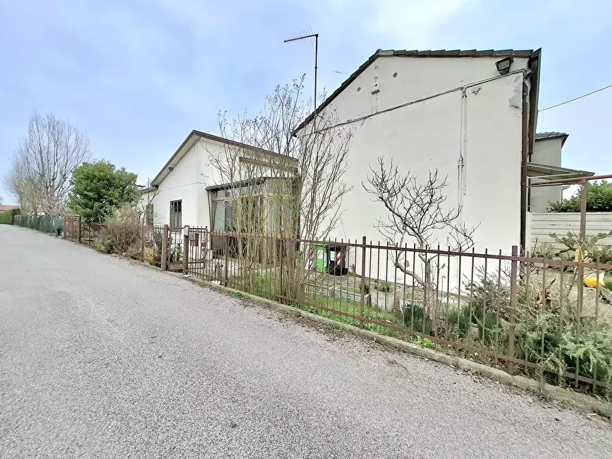 Immagine 10 di Casa bifamiliare in vendita  in Via Cà Matte 27 a Rovigo