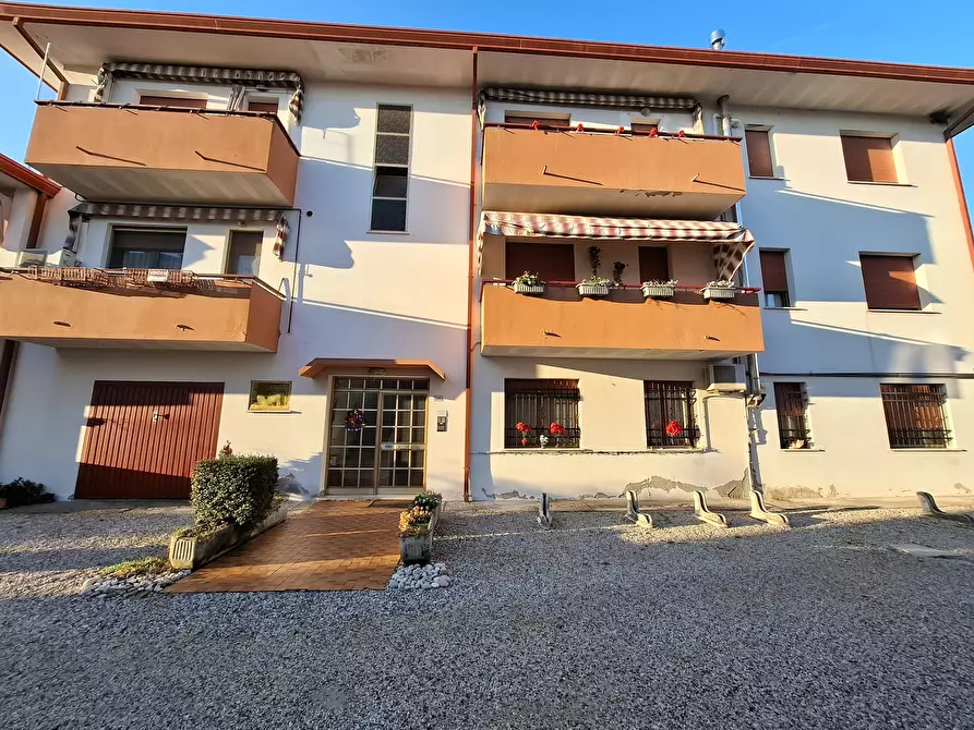 Immagine 13 di Trilocale in vendita  in Via Cristoforo Colombo 156E2 a Polesella