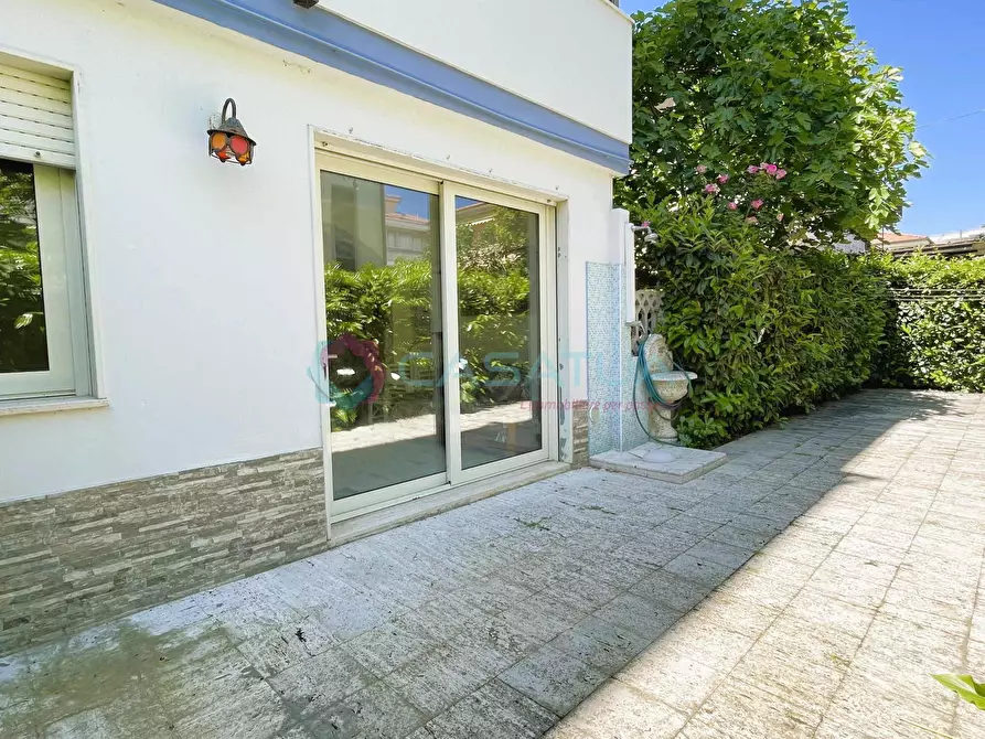 Immagine 1 di Trilocale in vendita  a Silvi