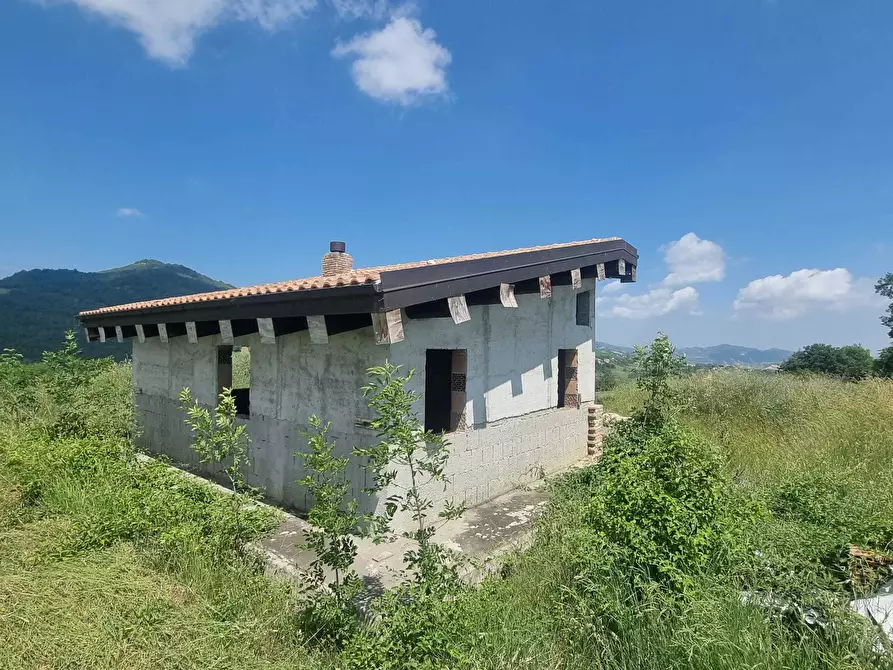 Immagine 37 di Terreno agricolo in vendita  a Farindola