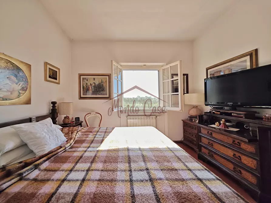 Immagine 43 di Villa in vendita  in Via Forano 9 a Ameglia