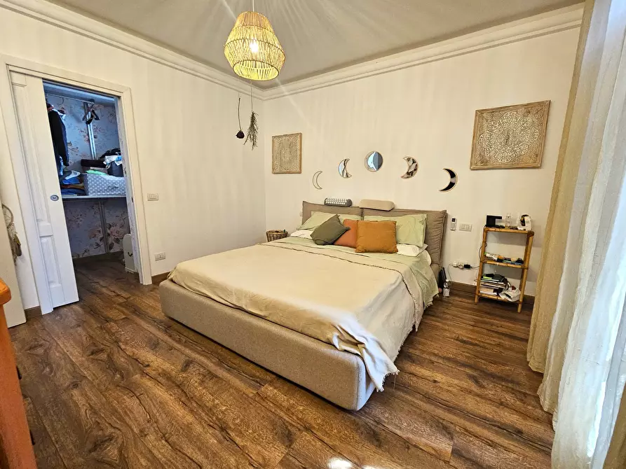 Immagine 41 di Villa in vendita  in Via Luparello 5 a Sarzana