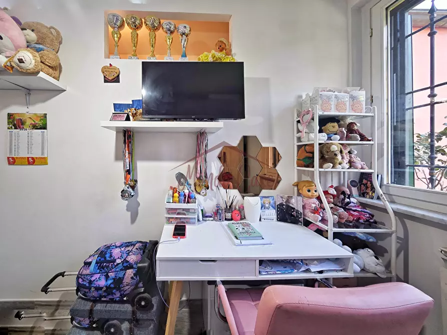 Immagine 48 di Pentalocale in vendita  in Via Socrate Benacci 29 a Sarzana