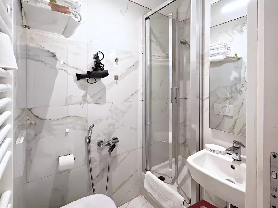 Immagine 18 di Trilocale in vendita  in Piazza Saint Bon 5 a La Spezia