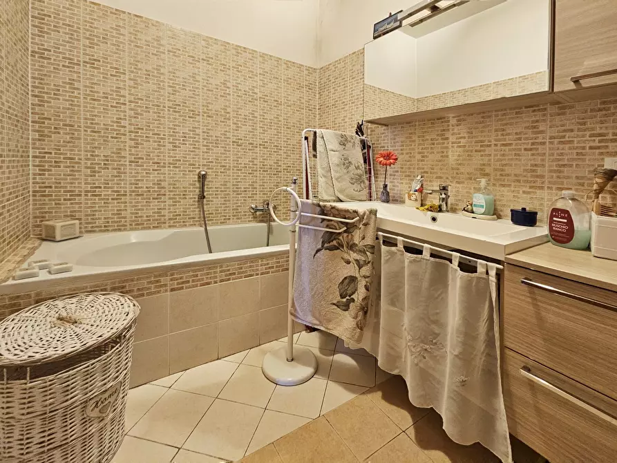 Immagine 12 di Trilocale in vendita  in Via della Crociata 8 a Sarzana