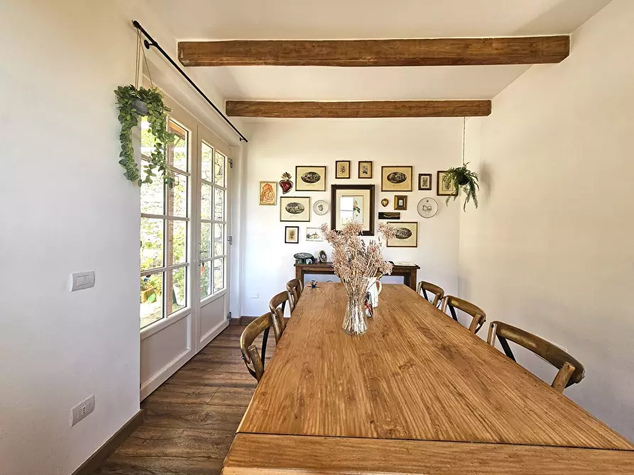 Immagine 12 di Villa in vendita  in Via Luparello 5 a Sarzana