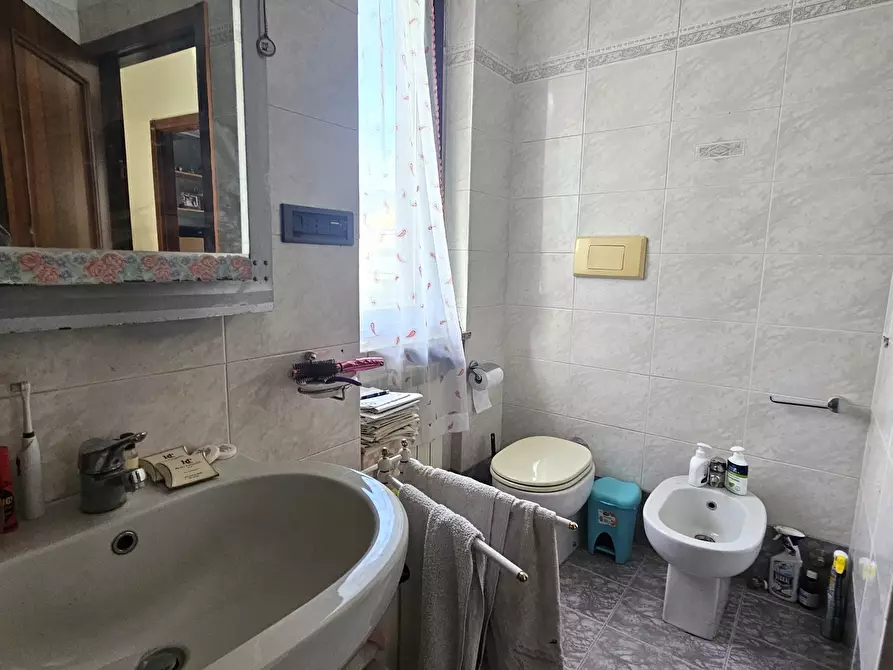 Immagine 23 di Porzione di casa in vendita  in Via Canaletto 7 a Sarzana