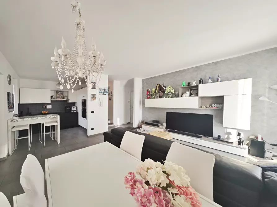 Immagine 1 di Porzione di casa in vendita  in Via Alta Nuova 76 a Sarzana