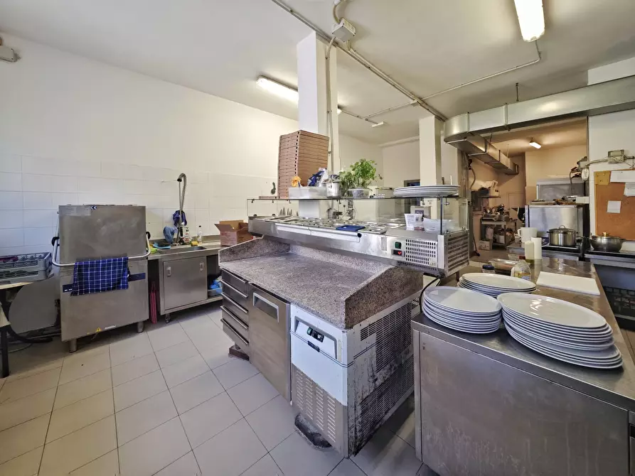 Immagine 88 di Locale commerciale in vendita  in Località Fiascherino 7 a Lerici