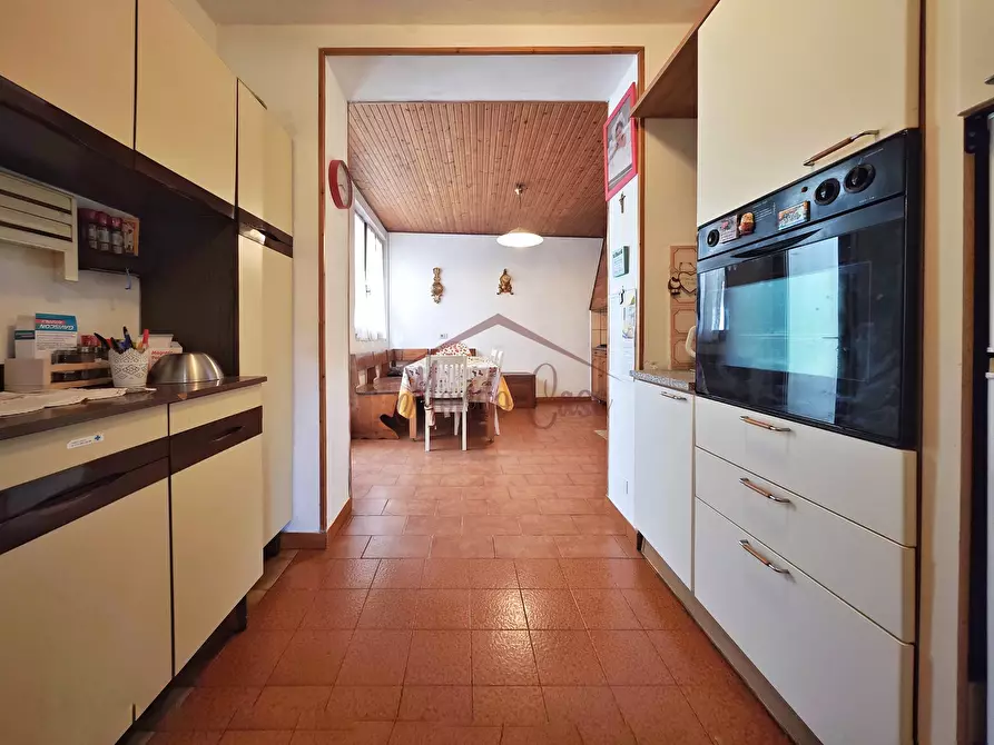 Immagine 43 di Porzione di casa in vendita  in Via Caprignano a Castelnuovo Magra
