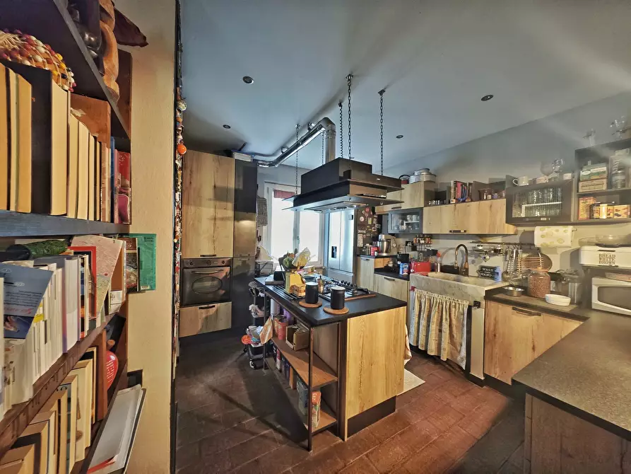 Immagine 15 di Porzione di casa in vendita  in Via Arena 15 a Ameglia