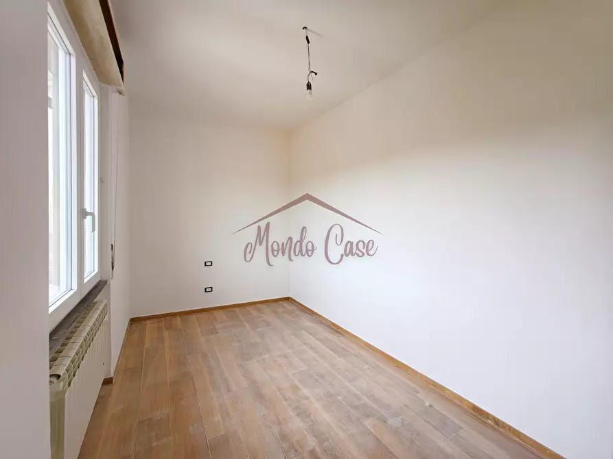 Immagine 17 di Porzione di casa in vendita  in Via Battifollo 53 a Sarzana