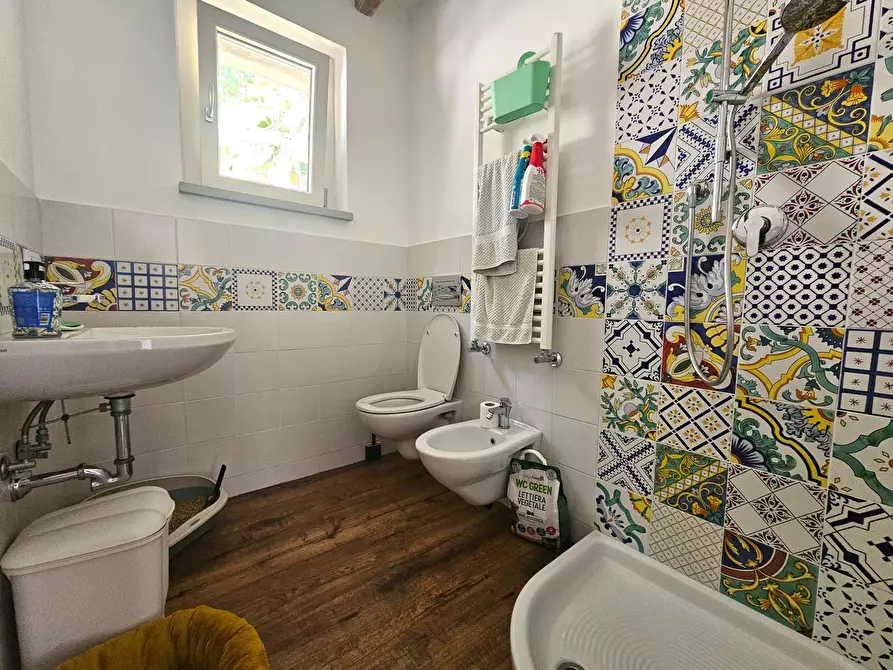 Immagine 32 di Villa in vendita  in Via Luparello 5 a Sarzana