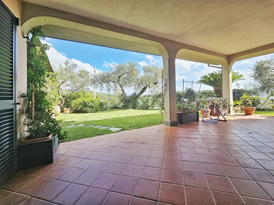 Immagine 48 di Villetta a schiera in vendita  in Via Porredo 152 a Fosdinovo