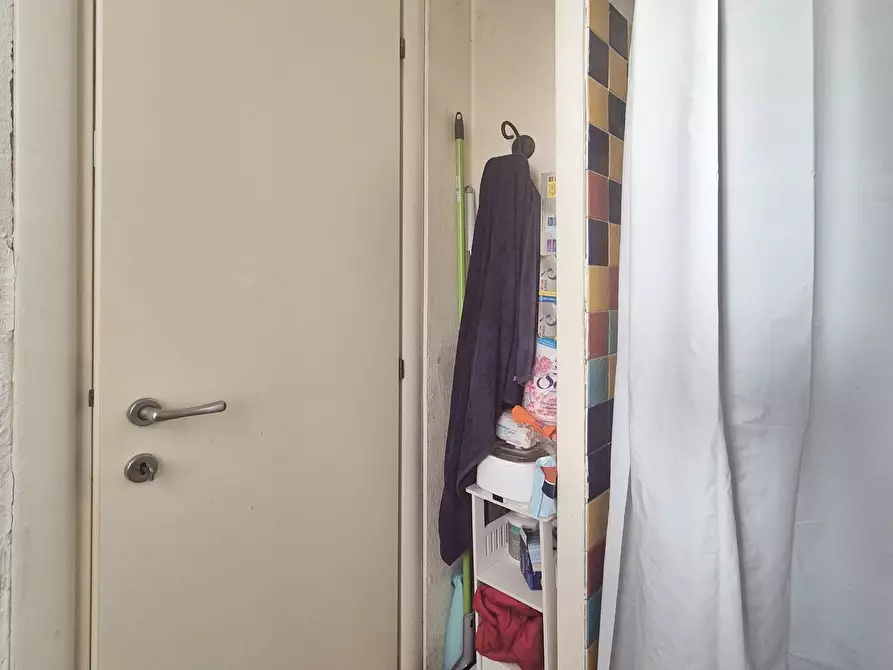 Immagine 15 di Bilocale in vendita  in Via Nave 16 a Sarzana