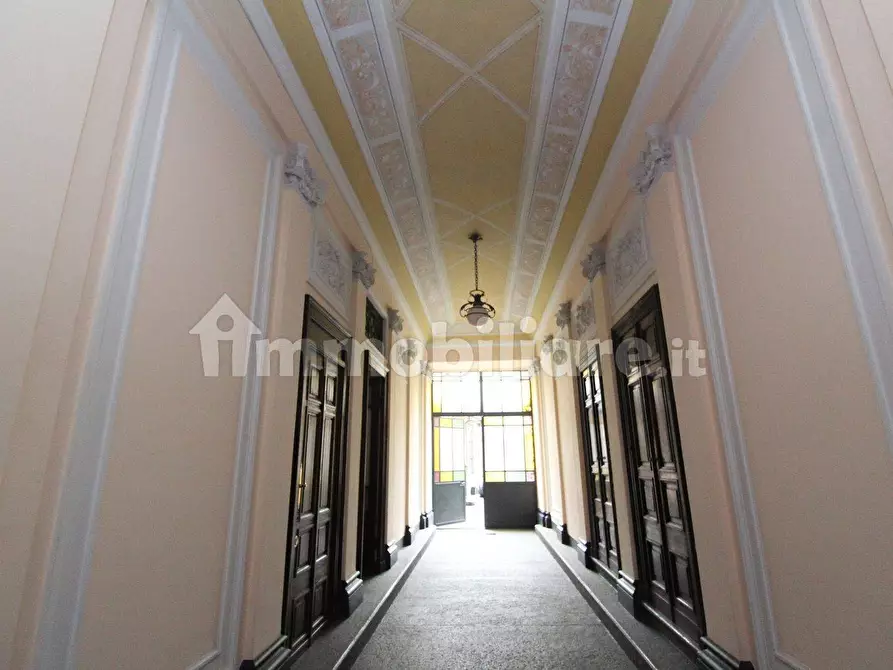 Immagine 4 di Loft/Open space in vendita  in Via Montebello 30 a Torino