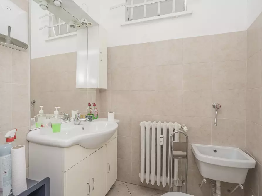 Immagine 26 di Ufficio in vendita  in corso monte cucco 135 a Torino