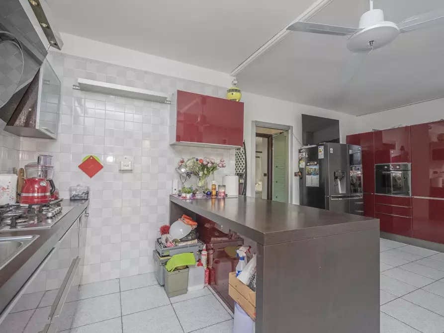 Immagine 16 di Quadrilocale in vendita  in Via Bollengo 20 a Torino