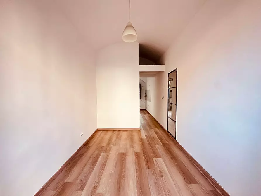 Immagine 16 di Bilocale in vendita  in Via San Donato 27 a Torino