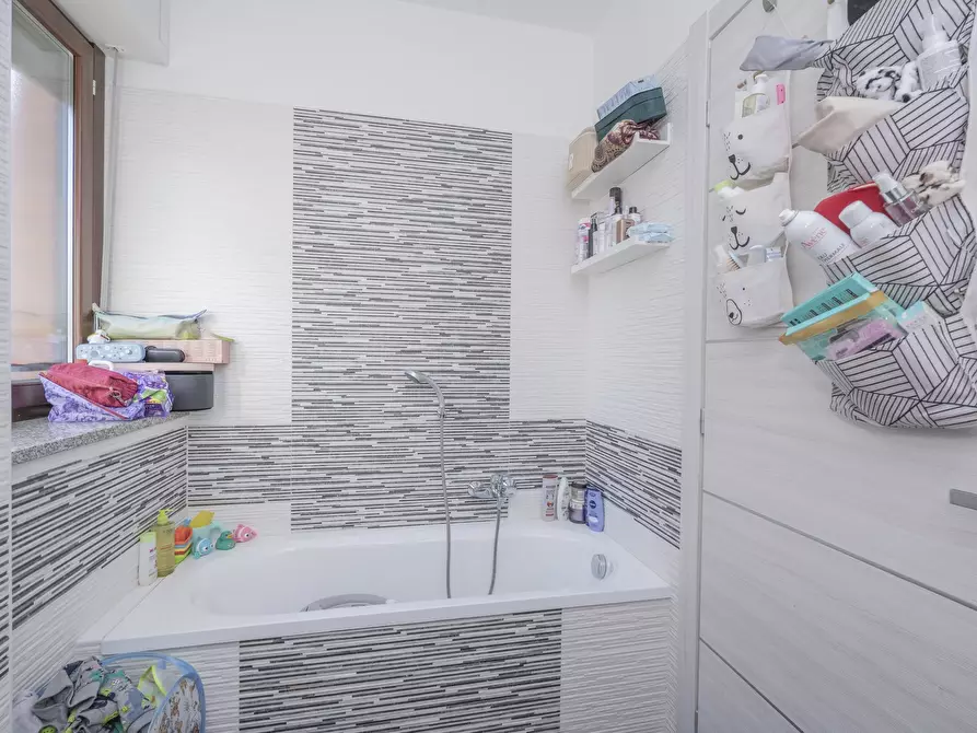 Immagine 32 di Quadrilocale in vendita  in Via Alfonso Badini Confalonieri 47 a Torino