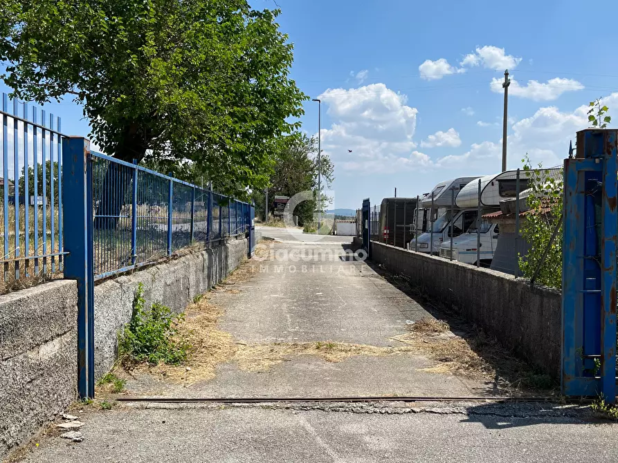 Immagine 1 di Capannone industriale in vendita  a Tito