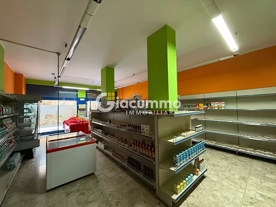 Immagine 7 di Locale commerciale in vendita  in Via Giuseppe Mazzini 23 a Potenza