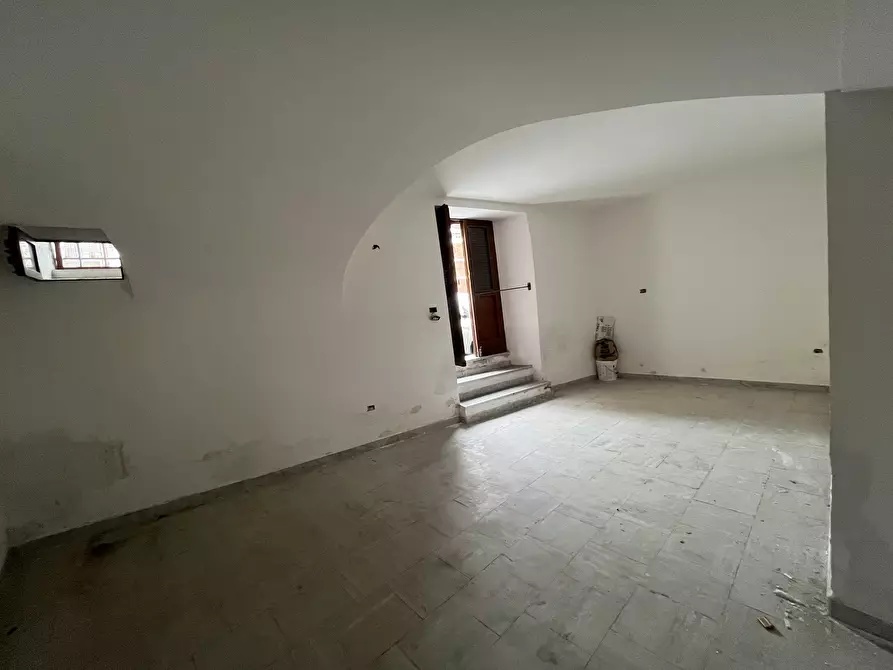 Immagine 5 di Magazzino in vendita  in Via Pretoria a Potenza