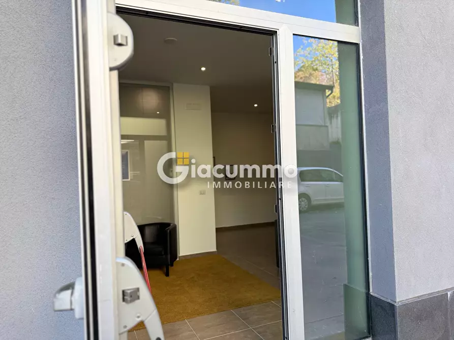 Immagine 40 di Locale commerciale in vendita  in Via Isca del Pioppo 92 a Potenza