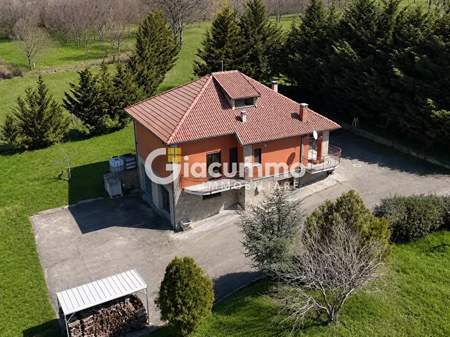 Immagine 2 di Villa in vendita  in CONTRADA MIRACOLO 60 a Avigliano