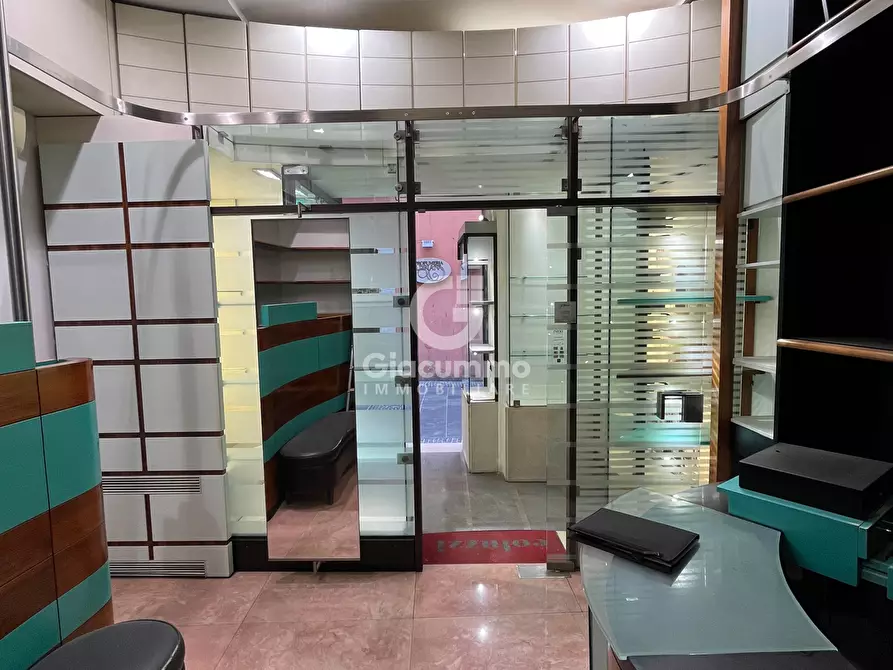 Immagine 26 di Locale commerciale in affitto  in Via Pretoria 80 a Potenza