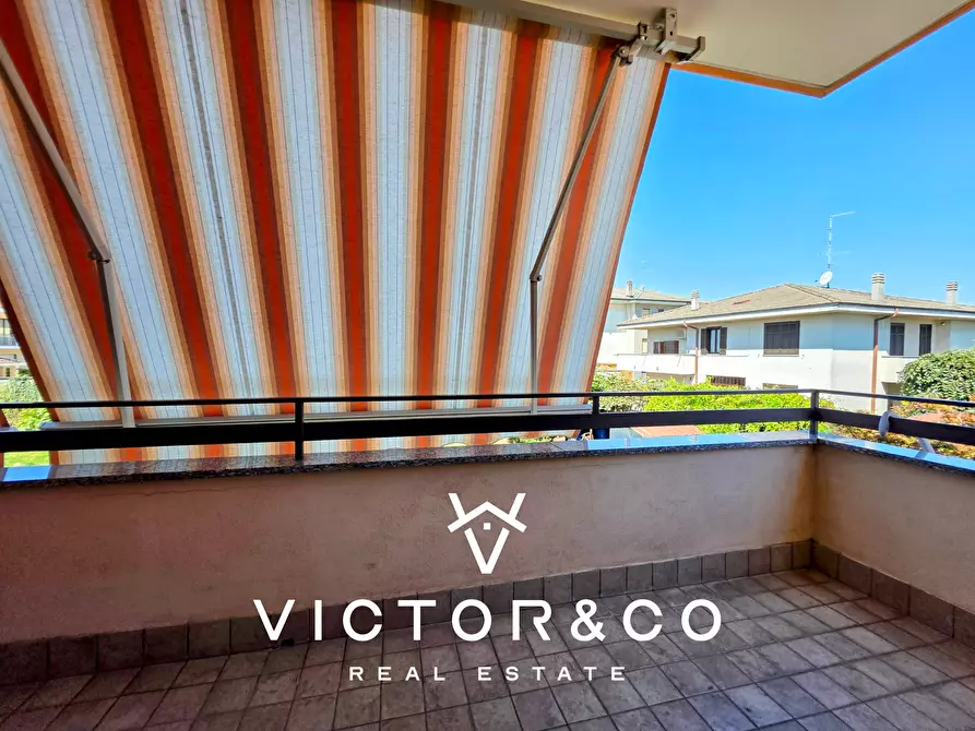 Immagine 26 di Quadrilocale in vendita  in Via Leopardi snc a Romentino