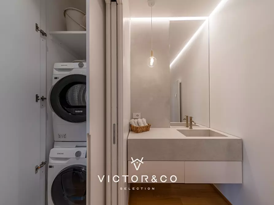 Immagine 37 di Attico in vendita  a Novara